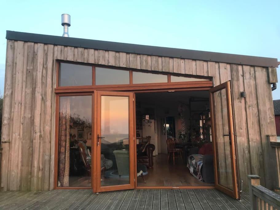Spacious Cabin On Isolated Farm With Sea View Bude Exterior photo