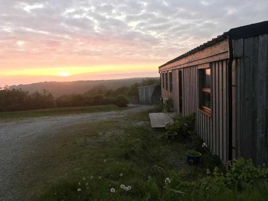 Spacious Cabin On Isolated Farm With Sea View Bude Exterior photo