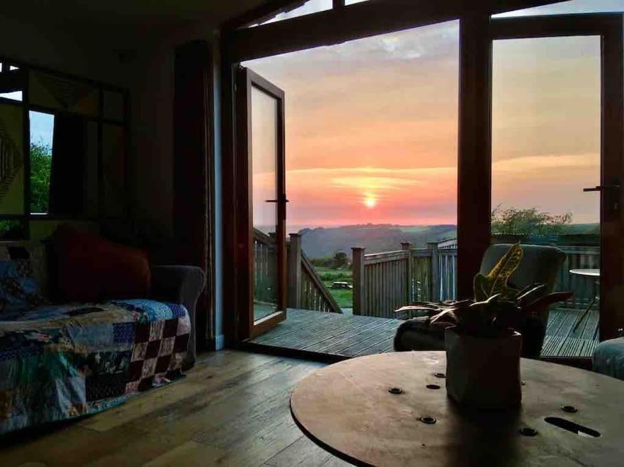Spacious Cabin On Isolated Farm With Sea View Bude Exterior photo